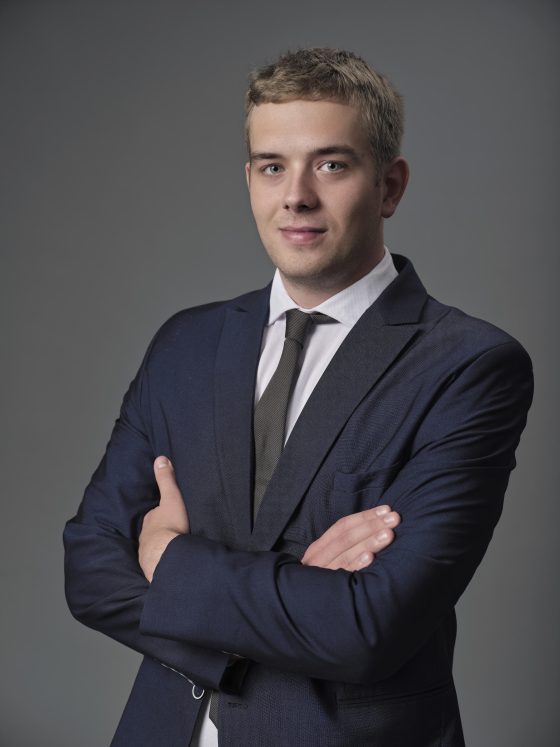 Baranyi Pál- junior portfólió menedzser